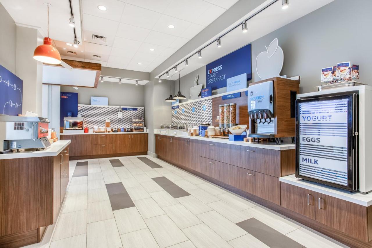 Holiday Inn Express & Suites - Ottawa By Ihg Zewnętrze zdjęcie